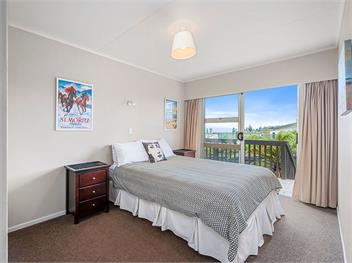 Taupo Panorama (Bachcare) - Taupo Central