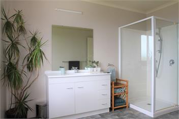 Kakariki by the Sea - Whangarei