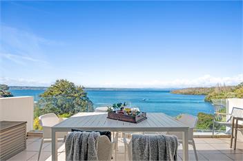 Taupo Penthouse Apartment - Unbeatable Lake Views - Taupo 