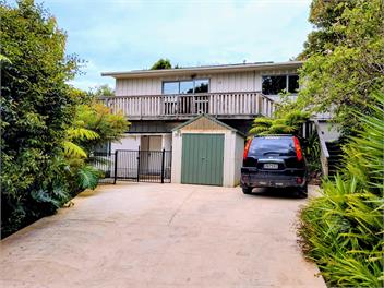 Garden Bliss & Bird Sanctuary in Paihia Estuary - Paihia