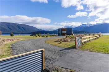 Tiny Piece of Paradise (Bachcare) - Te Anau