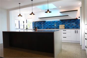 Hosts on the Coast Hillview Hideaway - Waihi Beach