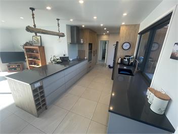 Our BEACH House - Napier