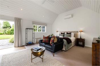 Hawthorn Cottage - Deluxe Private Guesthouse - Tamahere