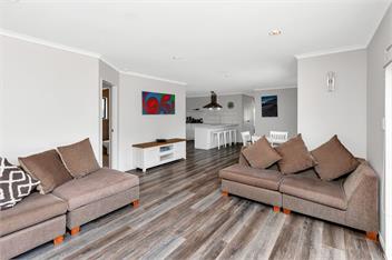 Sunshine on Seabreeze (Bachcare) - Mangawhai