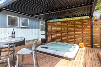 Bay Breeze Retreat - WAIHEKE ISLAND