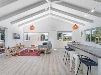Seaside Retreat (Bachcare) - Whitianga