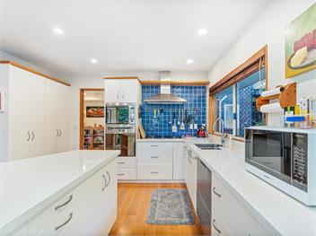 The Mount Paku Bach (Bachcare) - Tairua