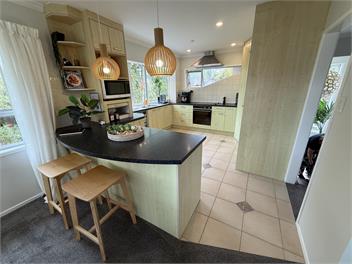 Waiake Beach Apartments - Auckland
