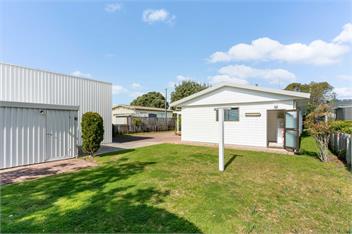 Relax on Linton (Bachcare) - Whangamata