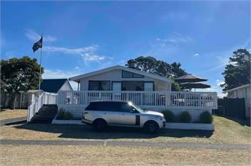 Sunny Coastal Escape w/ Views, Studio & Family Space - Pauanui