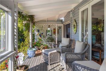 Garden and Bird Haven - Waiheke Island