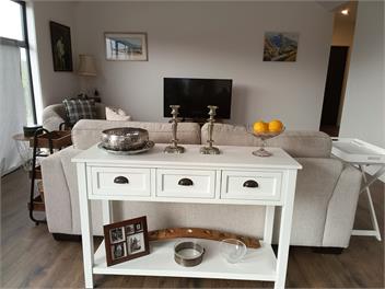 Central Cromwell Charm -