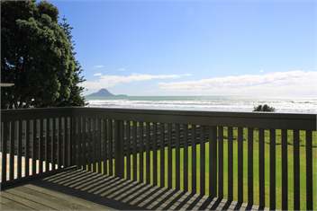 KBHH - Ohope Beachfront Paradise - (BUR1) - Ohope