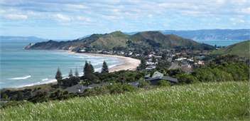 blackhouse at Wainui Beach - Gisborne