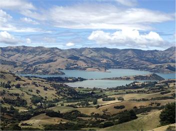 "Slice of Paradise"- Modern Colonial Styled holiday home - Akaroa