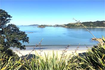 Piapia Beach House- Beachfront - Kaeo
