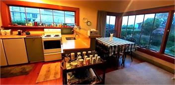 Montrose Pet Friendly Heritage Beach House - Dunedin