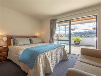 Le Bach - Akaroa