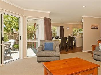 Bliss by the Beach (Bachcare) - Whangamata