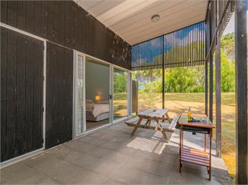 The Golden Hideaway (Bachcare) - Matarangi