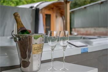 Matagouri Cottage (Bachcare) - Port Levy