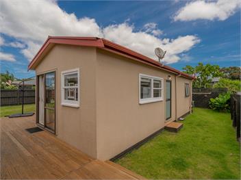 Beach House on Hetherington (Bachcare) - Whangamata