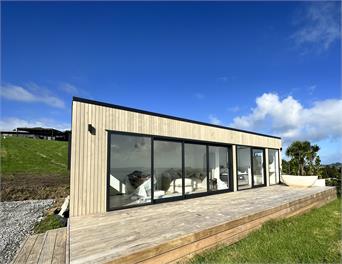 Farm Cabin - Coastal Views - Auckland