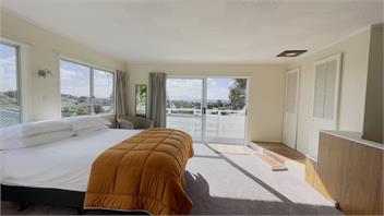 Ocean Paradise Retreat: Unwind at Waipu Cove Beach - Whangarei