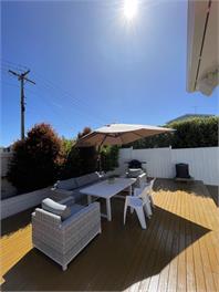 Large Family Pad with Pool! - Auckland