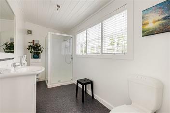 Hawthorn Cottage - Deluxe Private Guesthouse - Tamahere