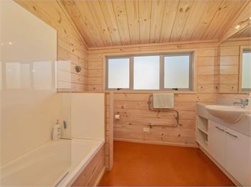 Kowhai Retreat (Bachcare) - Matarangi