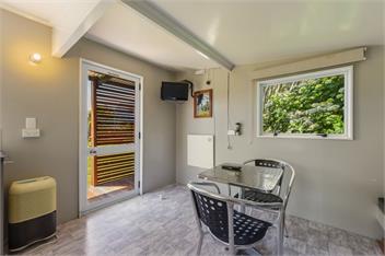 Linkwater Wonder (Bachcare) - Picton