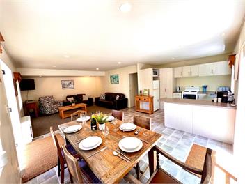 Hosts on the Coast Grange Cottage - Hahei
