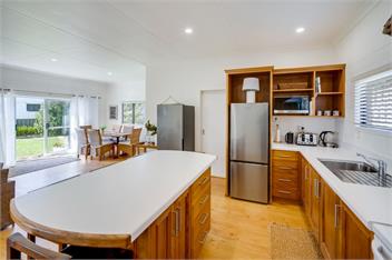 Mahia Bliss (Bachcare) - Mahia