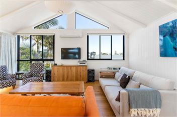 Central Beach Pad (Bachcare) - Waihi Beach