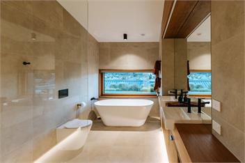 The Brick House | Lake Views | Sleeps 10 - Wanaka