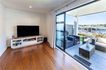 High End “Waterfront” Marina Villa - Tairua