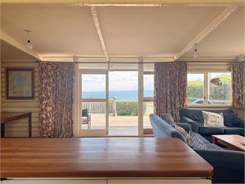 Absolute Lake Front, 23 Keitha Place -