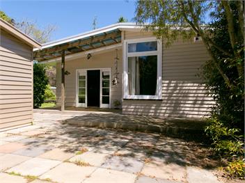 The Trout House (Bachcare) - Turangi