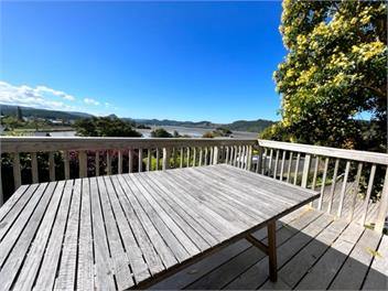 A Whangamatā Getaway – 205 Tukere Whangamata - WHANGAMATA