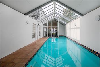 Urban Oasis (Bachcare) - 