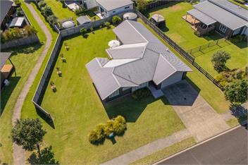 Within Reach - Coastal Escape - Cooks Beach - 