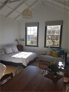 The Old School Accommodation - Hahei