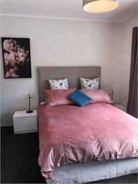 Large Executive Home Near the Beach - Wellington