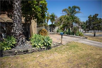 Just Beachy On Grant Place Papamoa Beach Pad - Tauranga