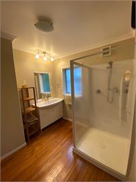 'Seabreeze' Waihi Beach Bach ** Superb location ~ Comfort ~ Relaxing ** - Waihi Beach