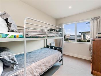 Lake Views on Yewlett (Bachcare) - Queenstown