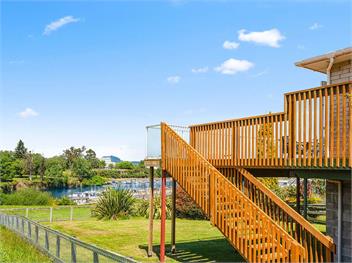 Central Riverside Retreat (Bachcare) - Taupo Central