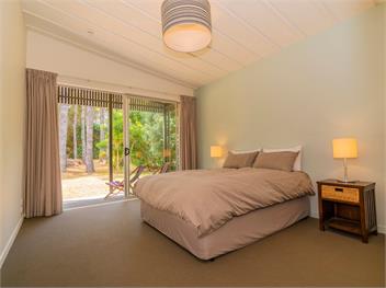The Golden Hideaway (Bachcare) - Matarangi